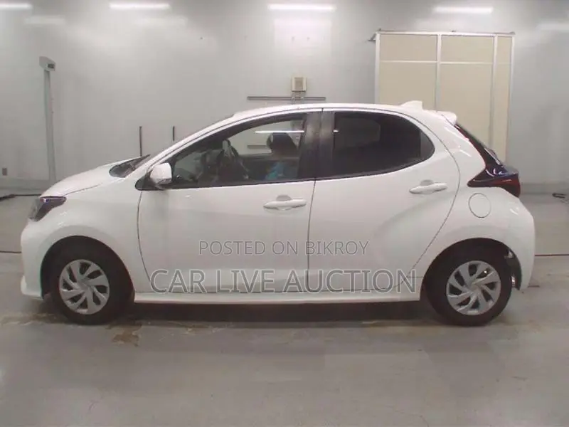 Toyota Yaris Hybrid X 2022