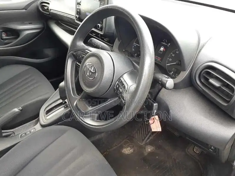 Toyota Yaris Hybrid X 2022