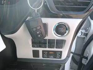 Toyota Noah G NON HYB SUNROOF 2020