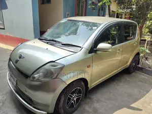 Toyota Passo 2004 Beige