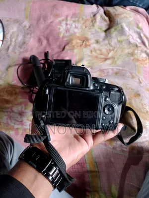 Nikon D 5200