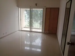 Lake view 3 Bed room apt rent in Gulshan 2