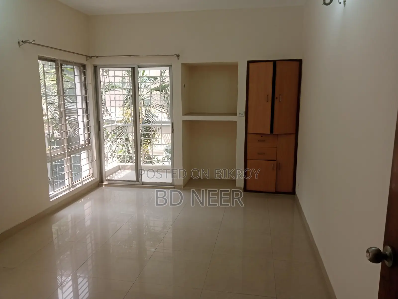 Lake view 3 Bed room apt rent in Gulshan 2