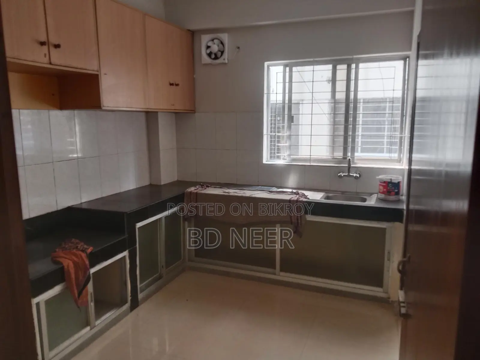 Lake view 3 Bed room apt rent in Gulshan 2