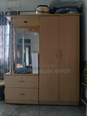 Otobi Almirah