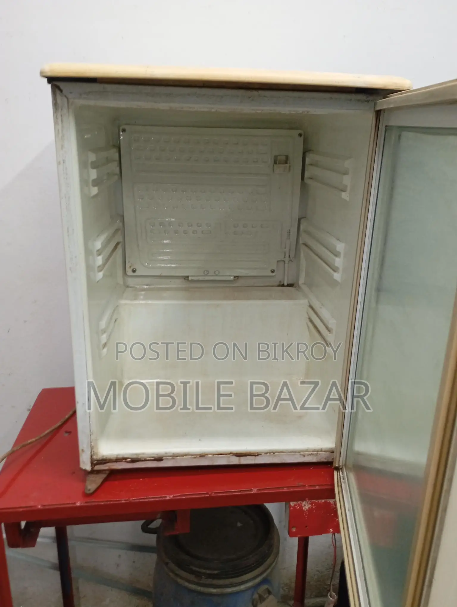 Refrigerator