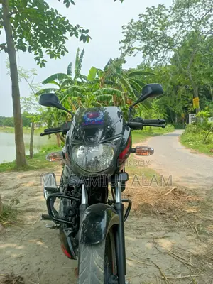 Bajaj Pulsar 150 . 2021