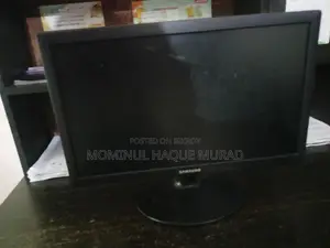 Samsung LED Monitor – Clear Display, Best for Office/CCTV, Urgent Sale