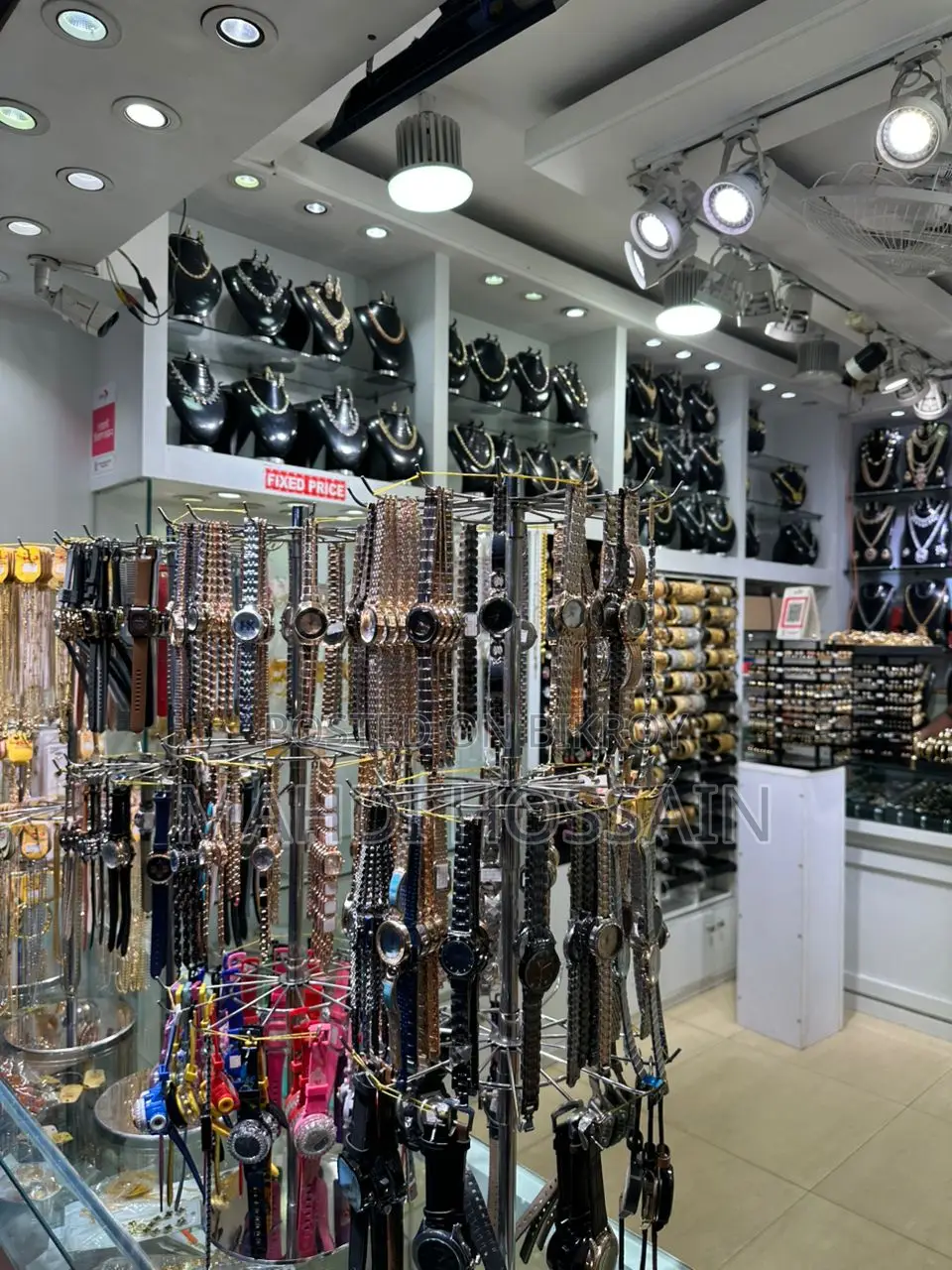 Running Showroom for Sale at Metro Shopping Mall – 156 SQFT