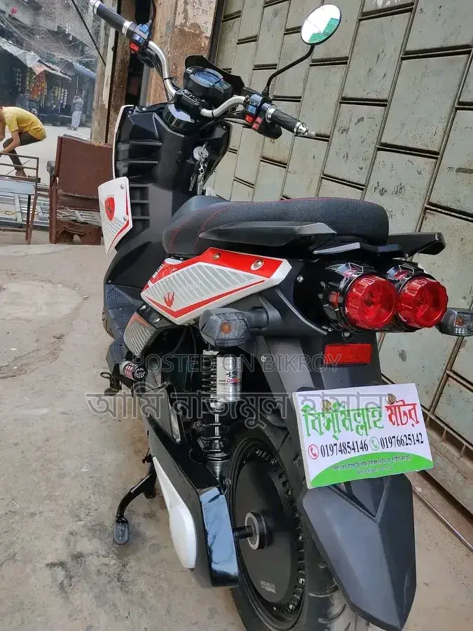 Motorcycle 2025 White