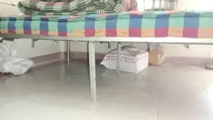লোহার খাট ও জাজিম বিক্রি করা হবে
