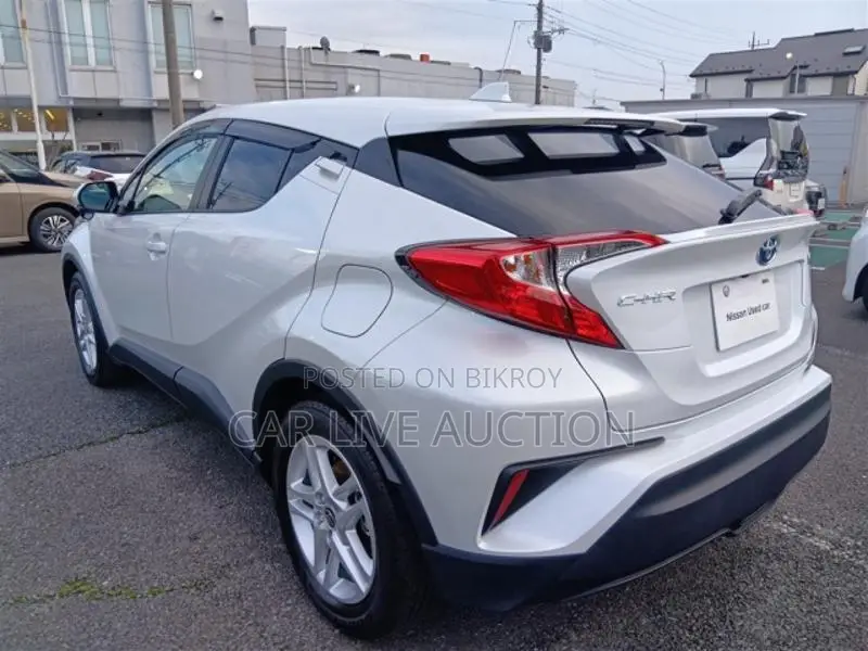 Toyota C-HR HYBRID S 2021