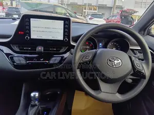Toyota C-HR HYBRID S 2021
