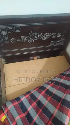 একটি খাটের বিক্রয় পোস্ট