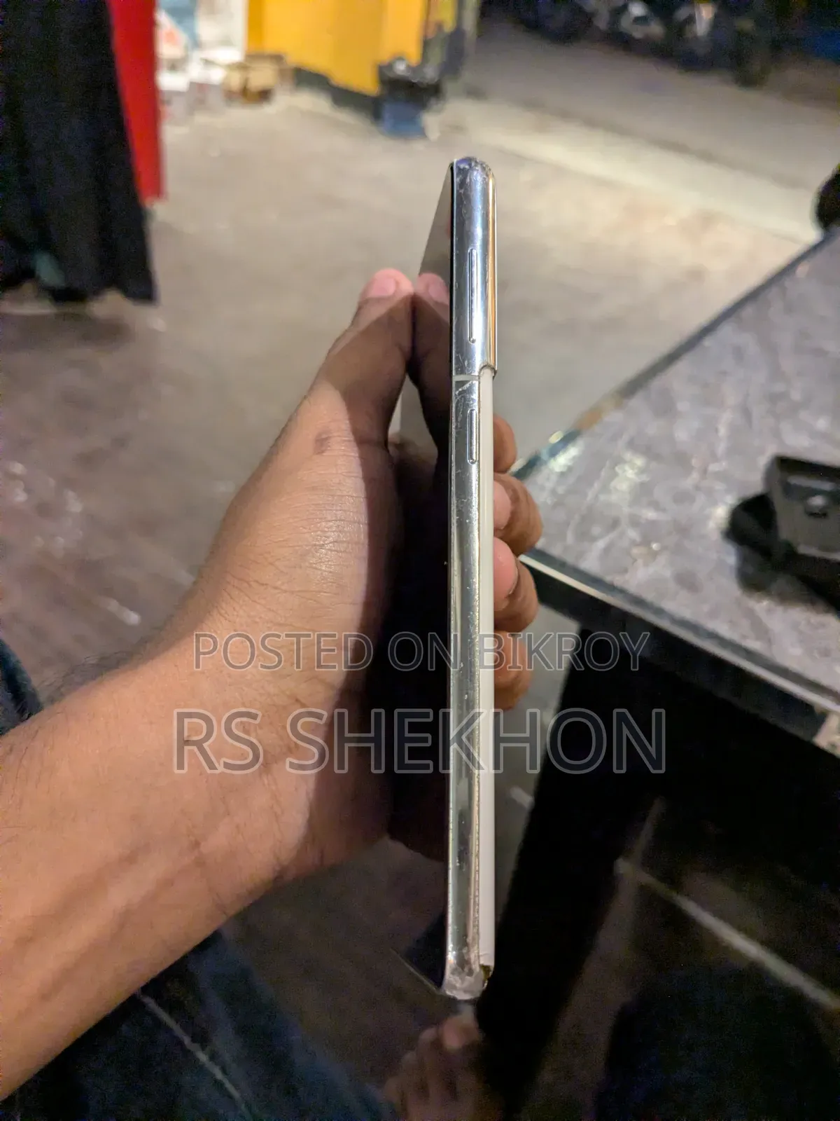 স্যামসাং গ্যালাক্সি এস২১ ৫জি ২৫৬ জিবি হোয়াইট