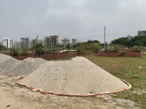 4bdrm Apartment in Land Share, Basundhara for Sale