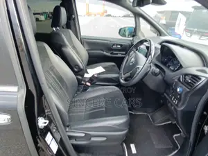 Toyota Esquire GI PREMIUM HYB 4.5PT 2021