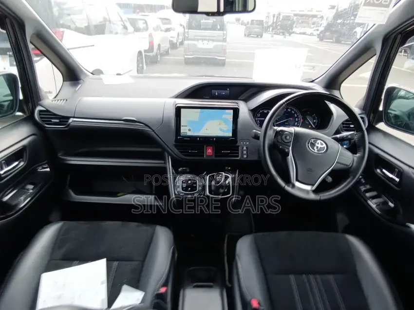 Toyota Esquire GI PREMIUM HYB 4.5PT 2021