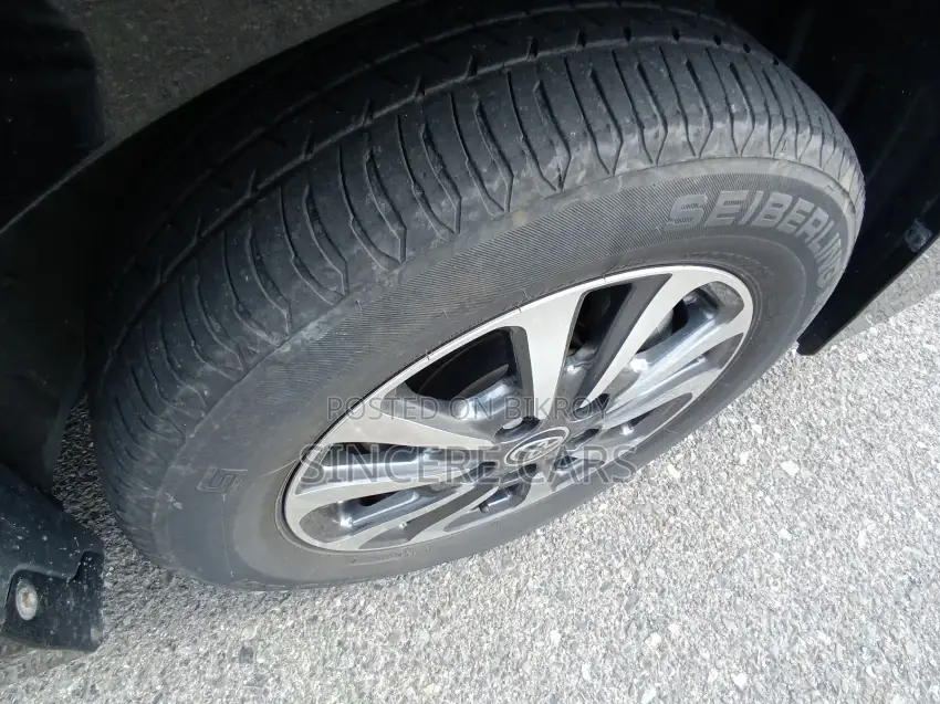 Toyota Esquire GI PREMIUM HYB 4.5PT 2021