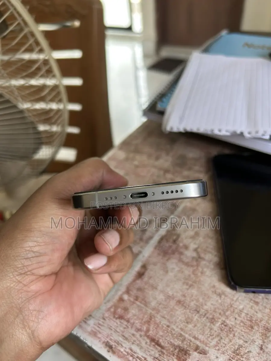 Apple iPhone 16 Pro (Used)
