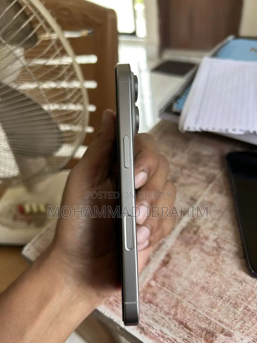 Apple iPhone 16 Pro (Used)