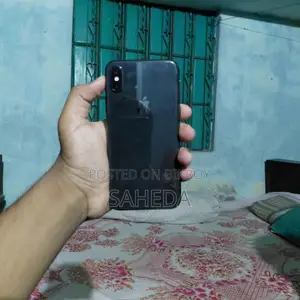 অ্যাপল আইফোন X ব্যাটারি হেলথ ৬৪% (ব্যবহৃত)