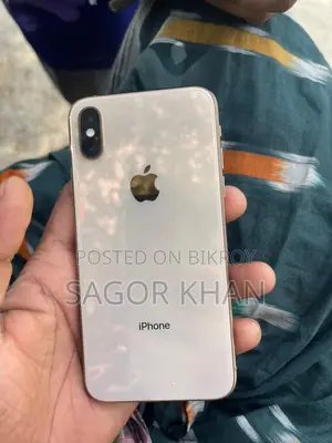 Apple iPhone XS (Used)