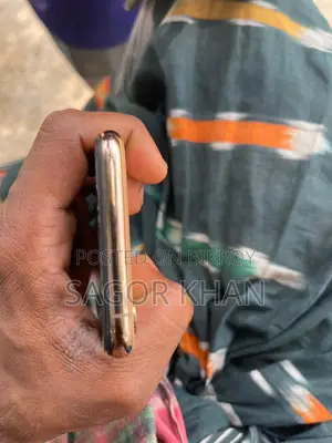 Apple iPhone XS (Used)