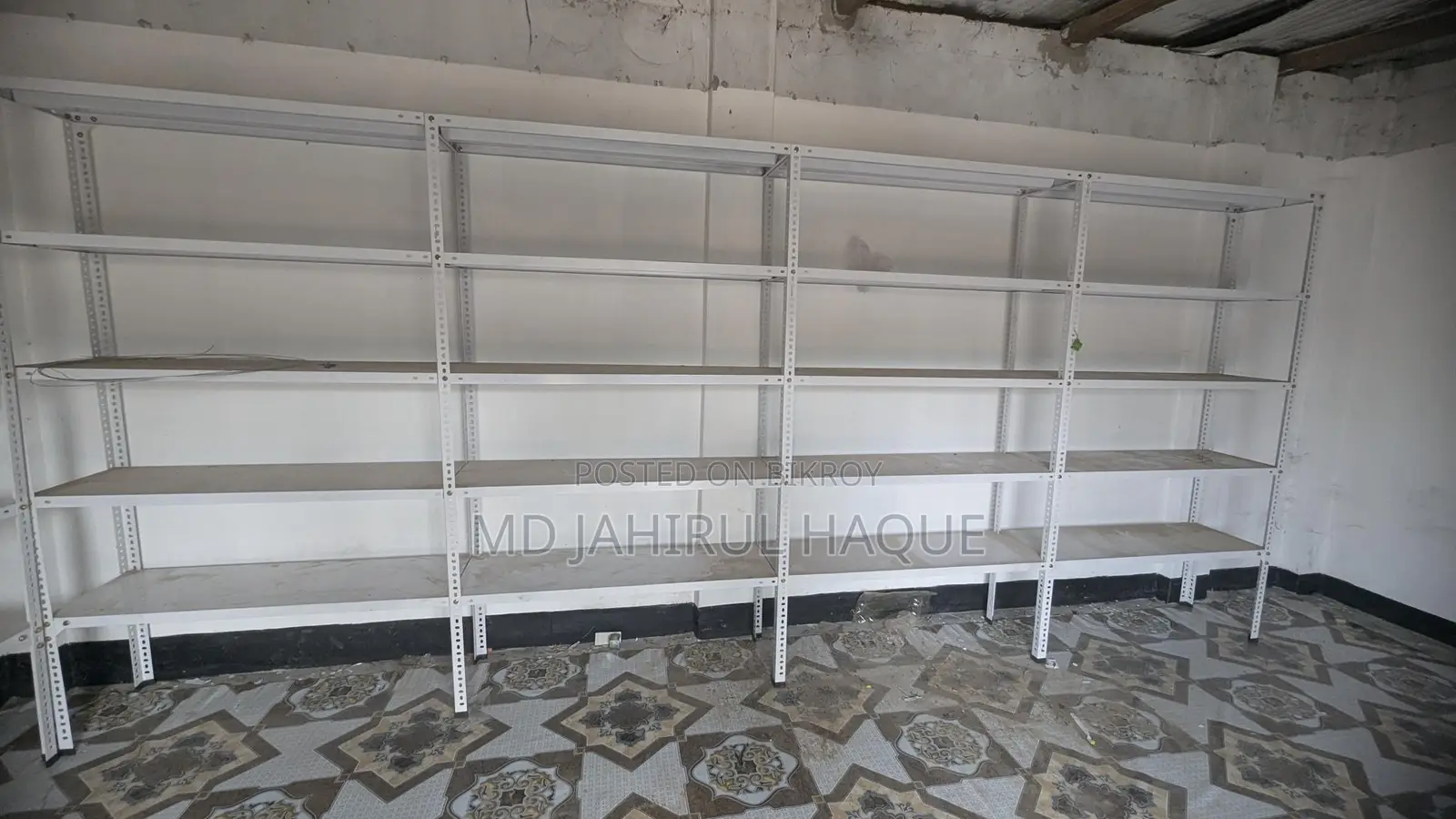 Shop Slotted Rack – 5 Months Used | Urgent Sale