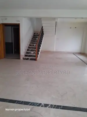 South-facing 3600sq Duplex 4-bedroom Luxurious semi-furnished flat for rent