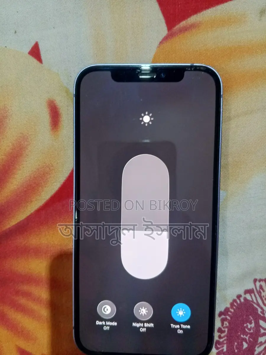 Apple iPhone 12 (Used)