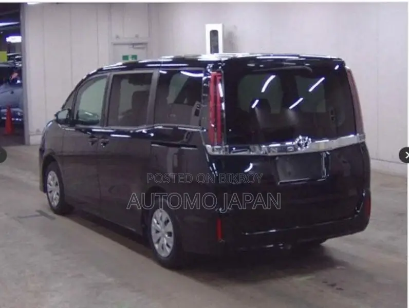 Toyota Noah X Smart 2022