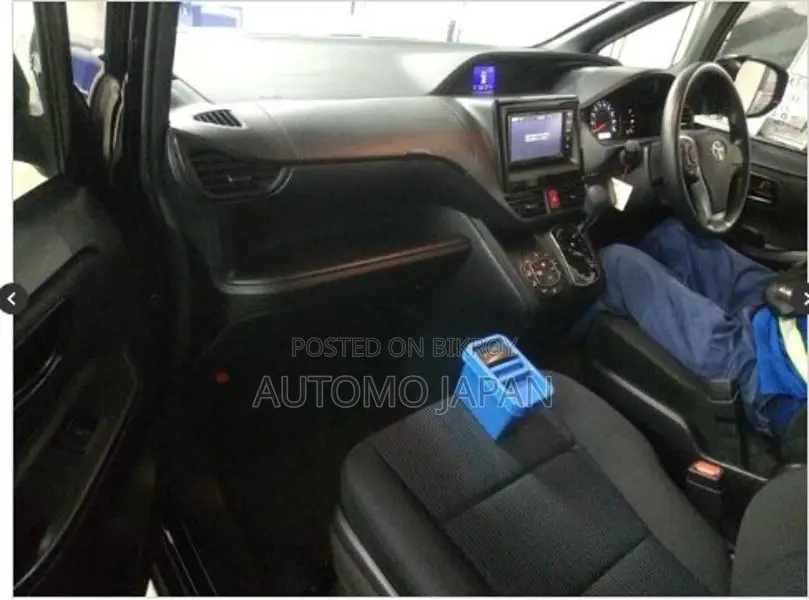 Toyota Noah X Smart 2022