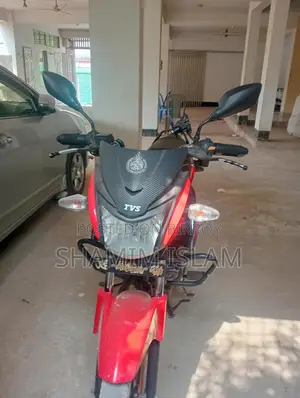 TVS Stryker . 2018
