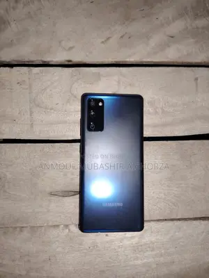 Samsung S20 FE (Used)