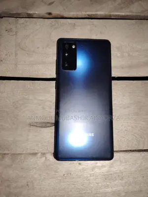 Samsung S20 FE (Used)