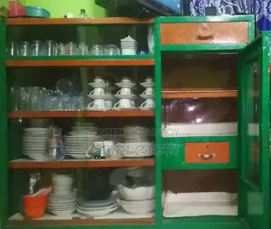 Showcase for sale - Good condition, low price