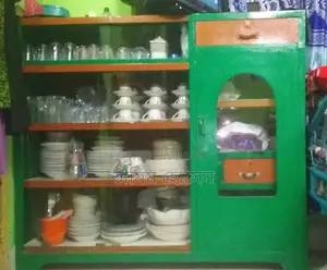 Showcase for sale - Good condition, low price