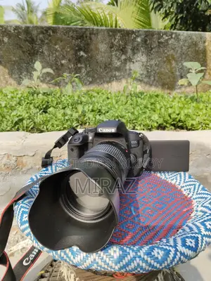 Canon EOS 800D DSLR Camera