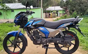 TVS Stryker . 2023