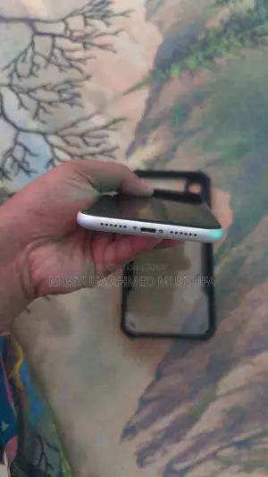 Apple iPhone XR ` (Used)