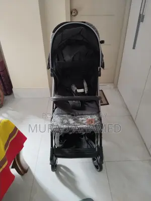 বেবি স্ট্রোলার