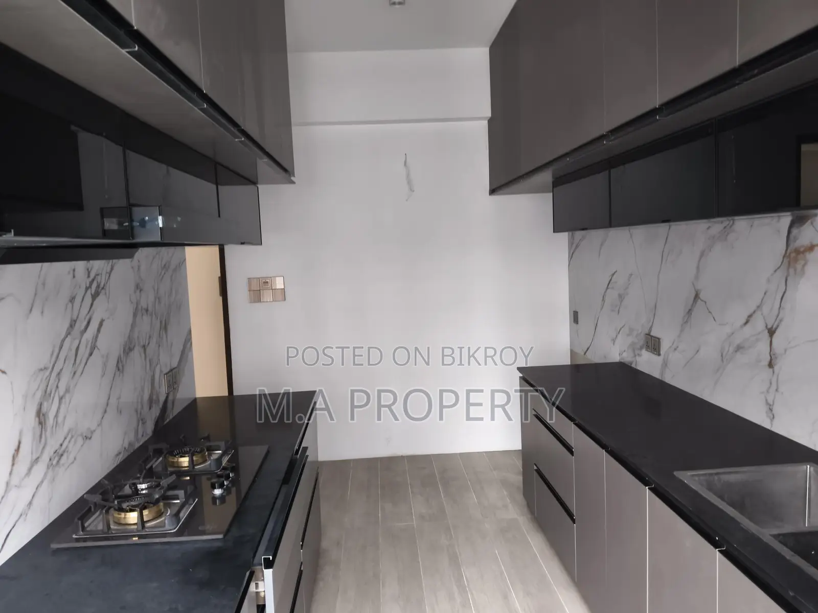 Rent Apartment 5250sqft 2-Carpark Gulshan North