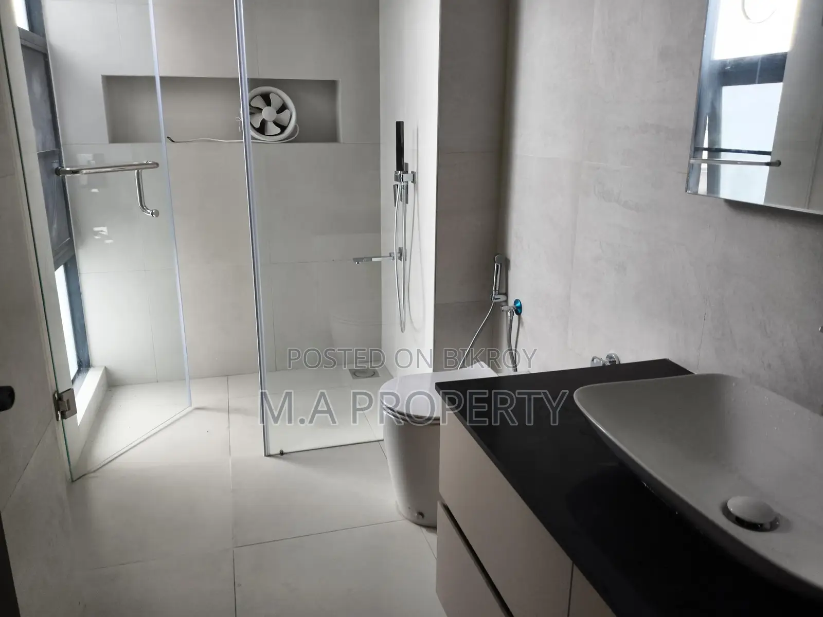 Rent Apartment 5250sqft 2-Carpark Gulshan North