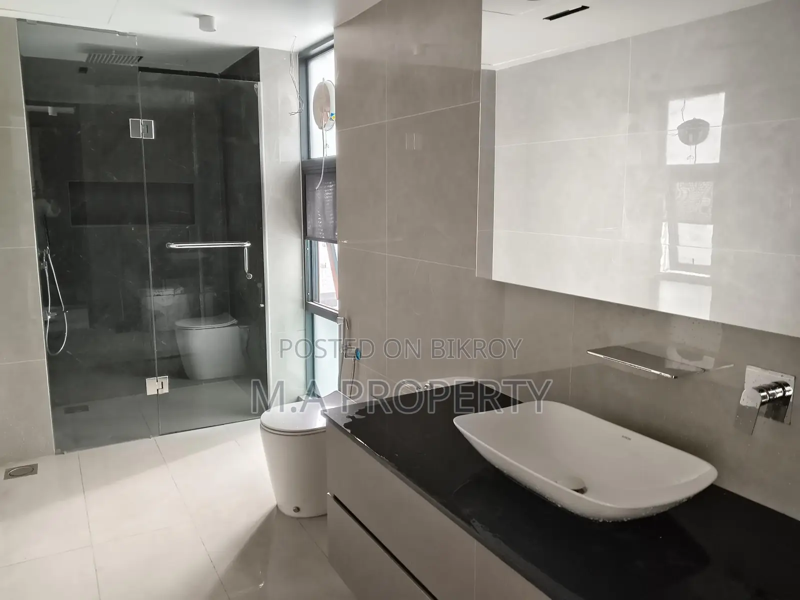 Rent Apartment 5250sqft 2-Carpark Gulshan North