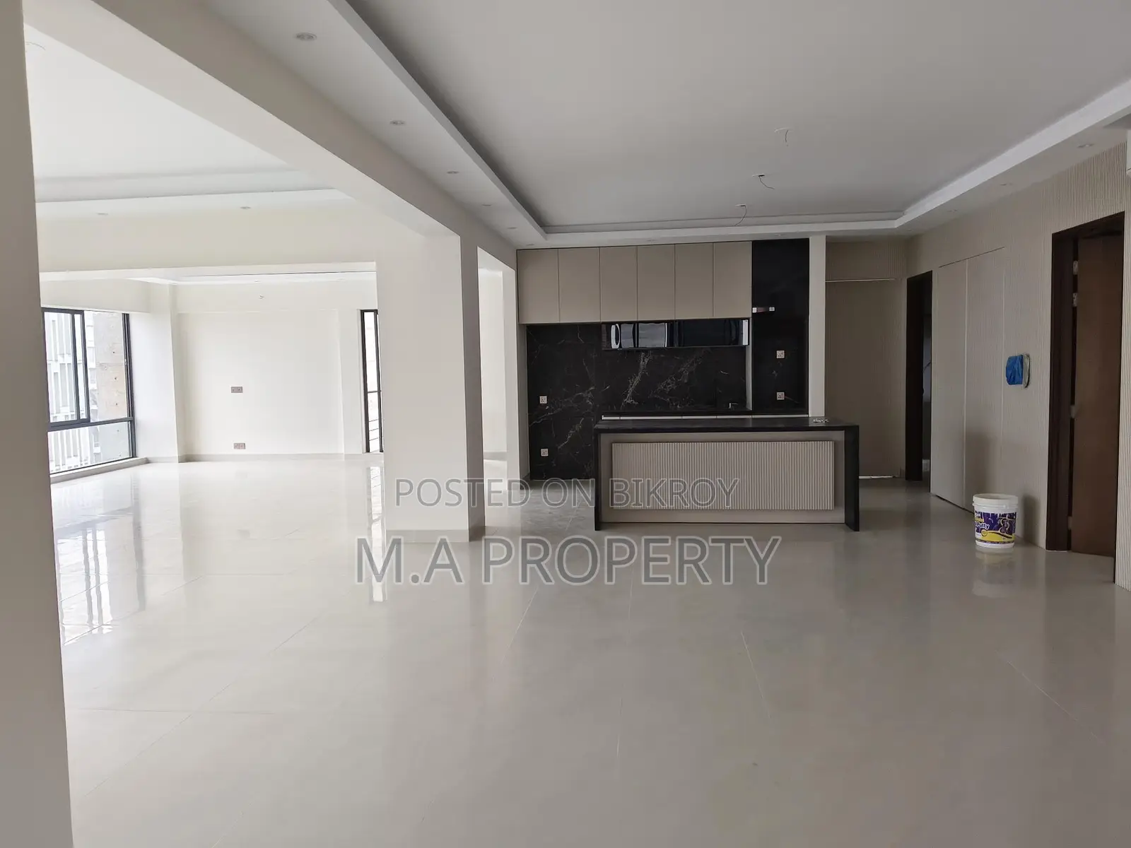 Rent Apartment 5250sqft 2-Carpark Gulshan North