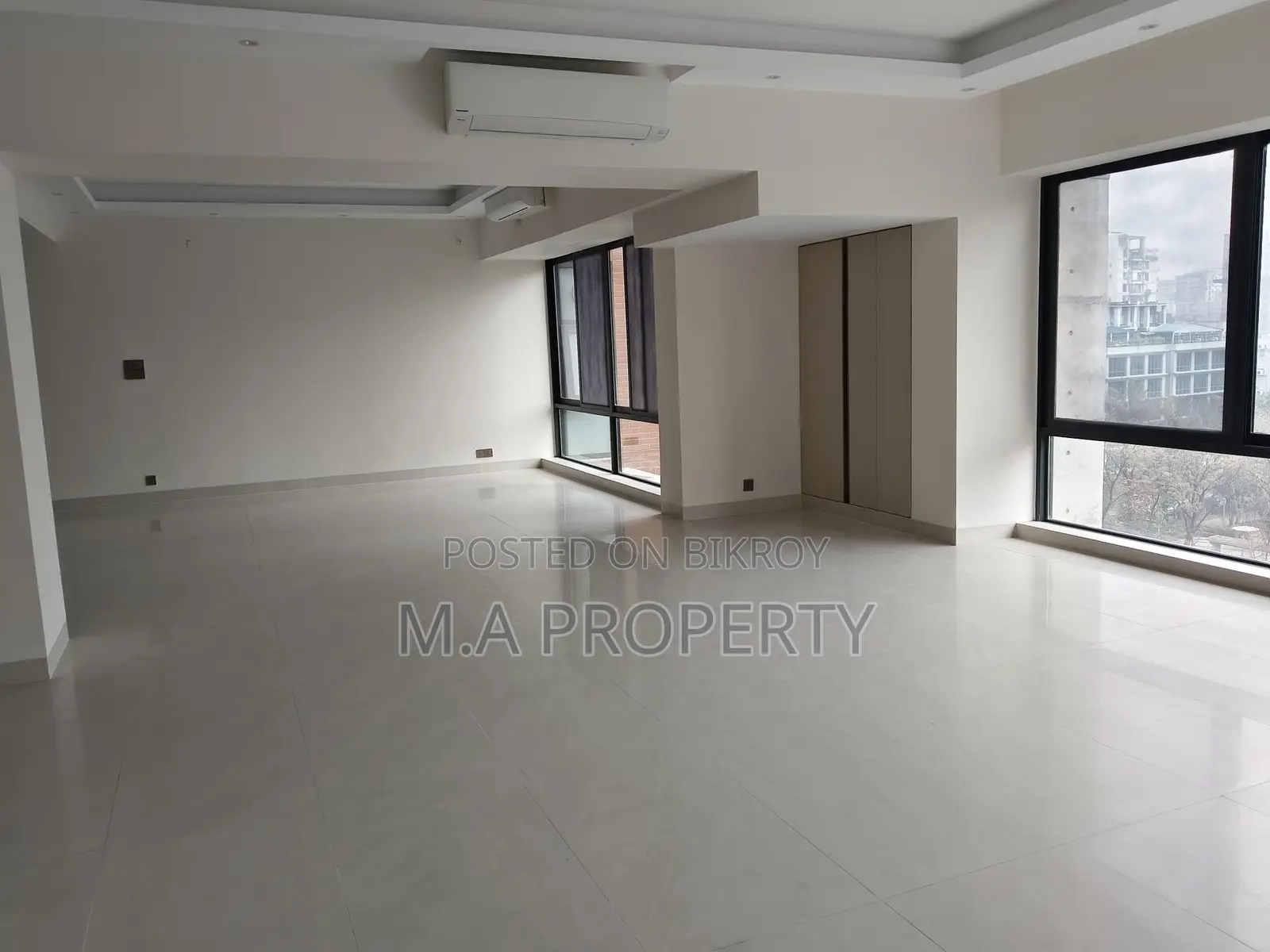 Rent Apartment 5250sqft 2-Carpark Gulshan North