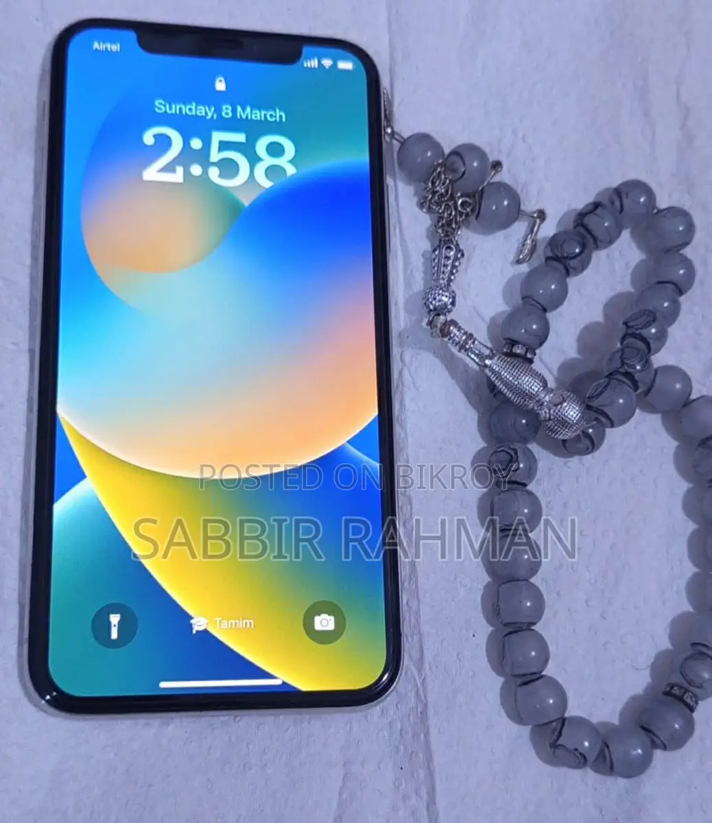 Apple iPhone X . (Used)