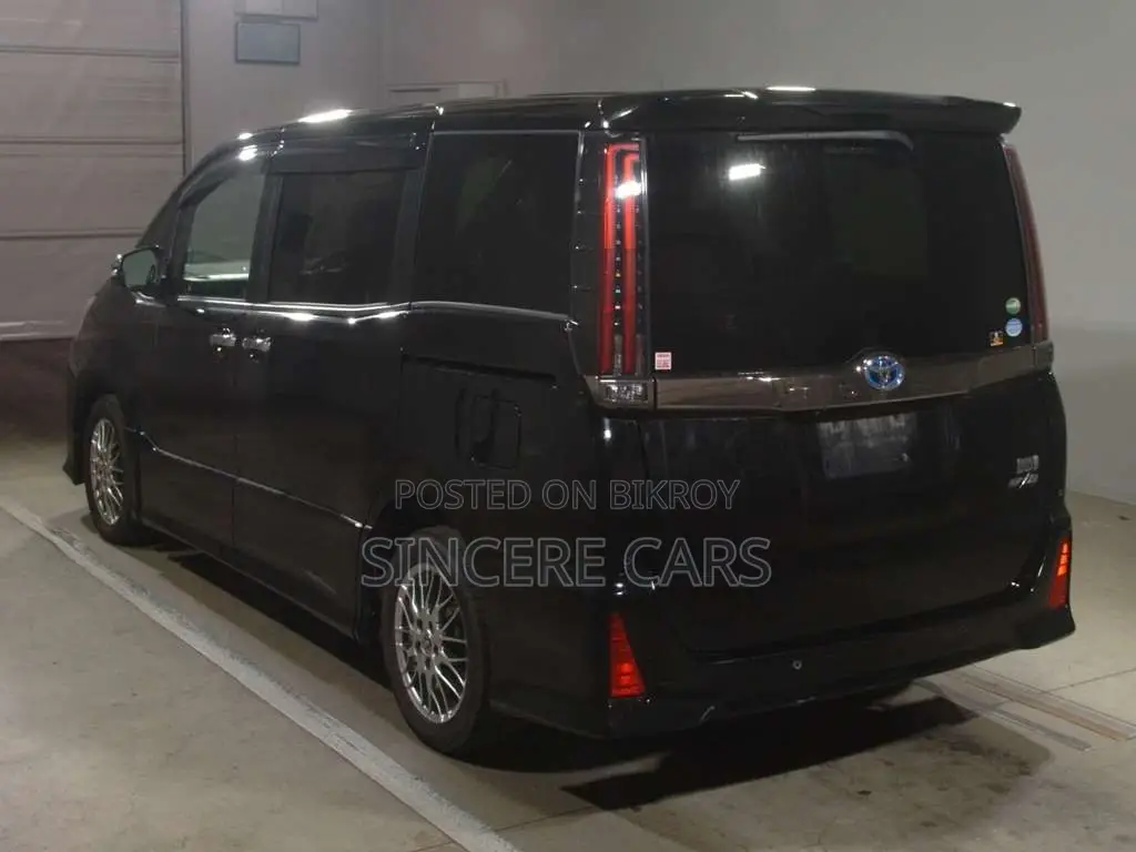 Toyota Noah SI WXB HYBRID 2021