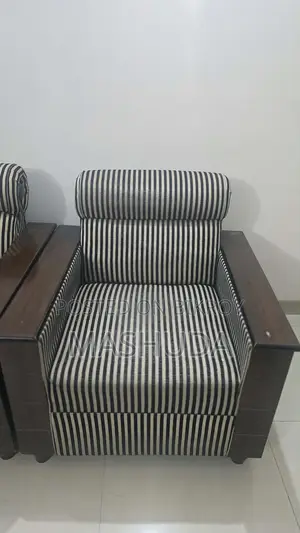সোফা সেট বিক্রয় হবে